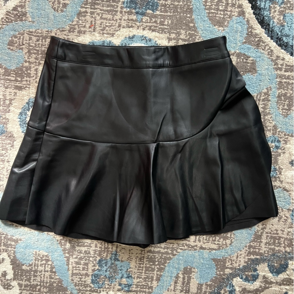 Hunter for Target Black Women's Faux Leather Skort Size M